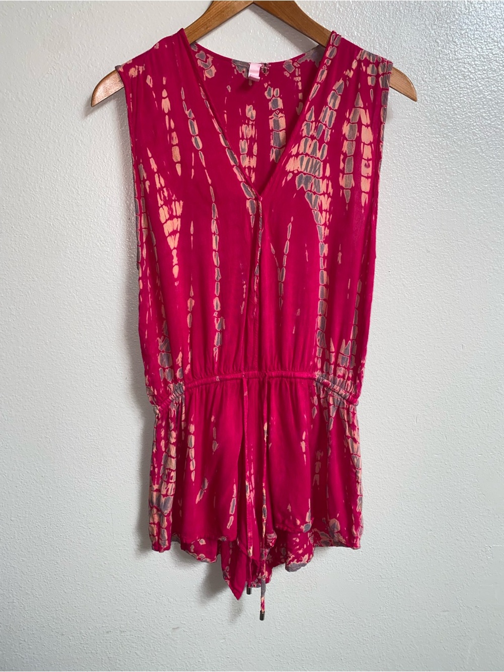 Elan Hot Pink Tie-Dye Sleeveless V-Neck Romper Cover-Up Size Large